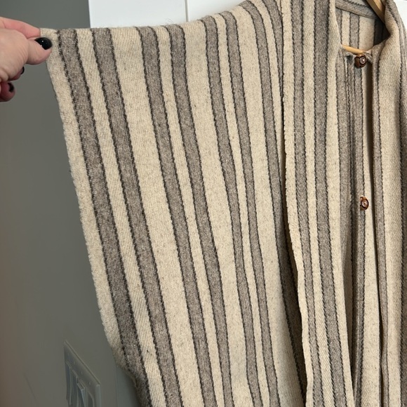 Vintage 70s Wool Blanket Cape Poncho Coat with Fringes One Size - Picture 7 of 13